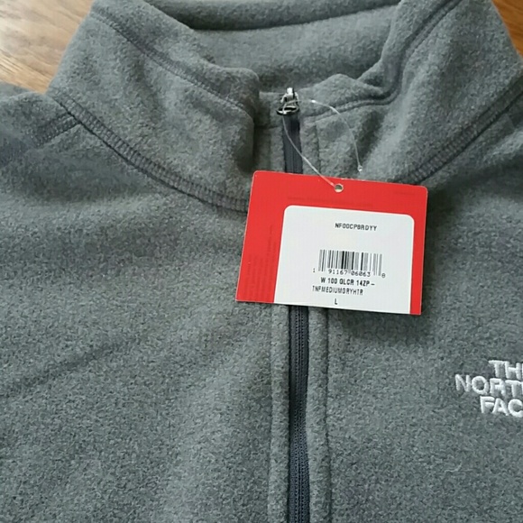 The North Face 1/4 Zip Fleece NWT - Picture 2 of 5